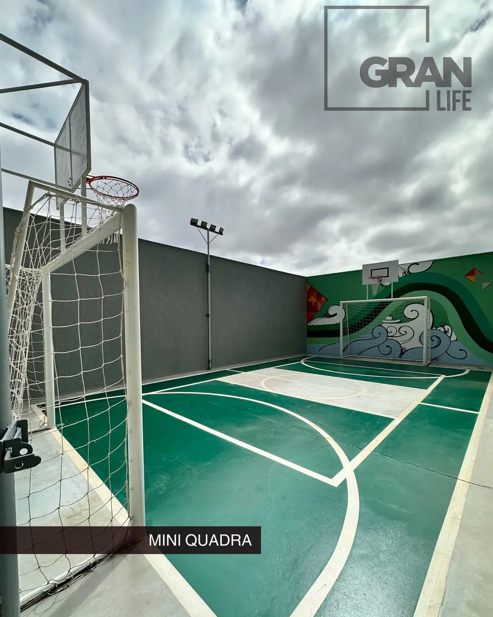 Miniquadra de esportes na área de lazer do Gran Life.